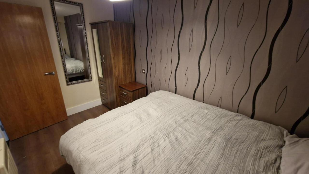 Two Bedroom Apartment, Birmingham City Centre B1 المظهر الخارجي الصورة