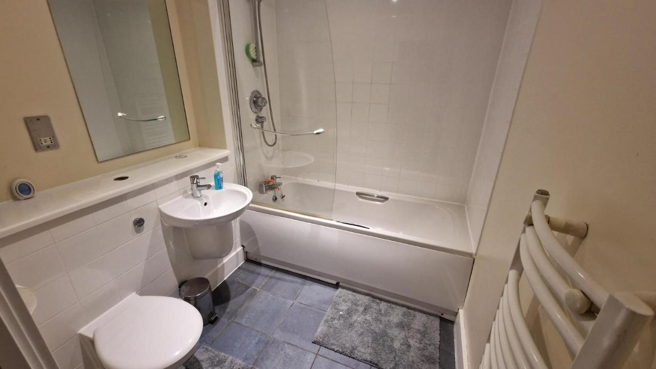Two Bedroom Apartment, Birmingham City Centre B1 المظهر الخارجي الصورة
